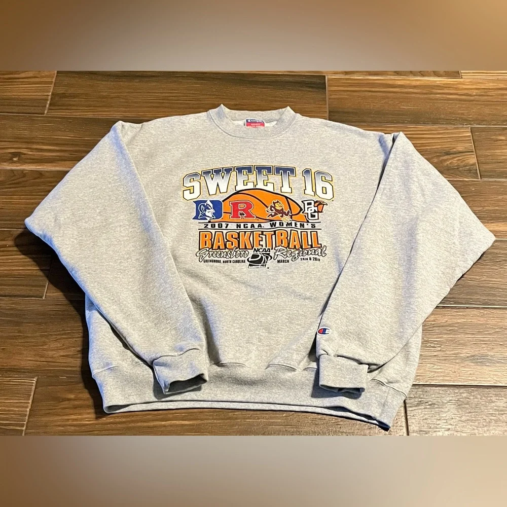2007‎ NCAA Women’s Basketball Sweet 16 Regional Sweatshirt Size XL Vintage